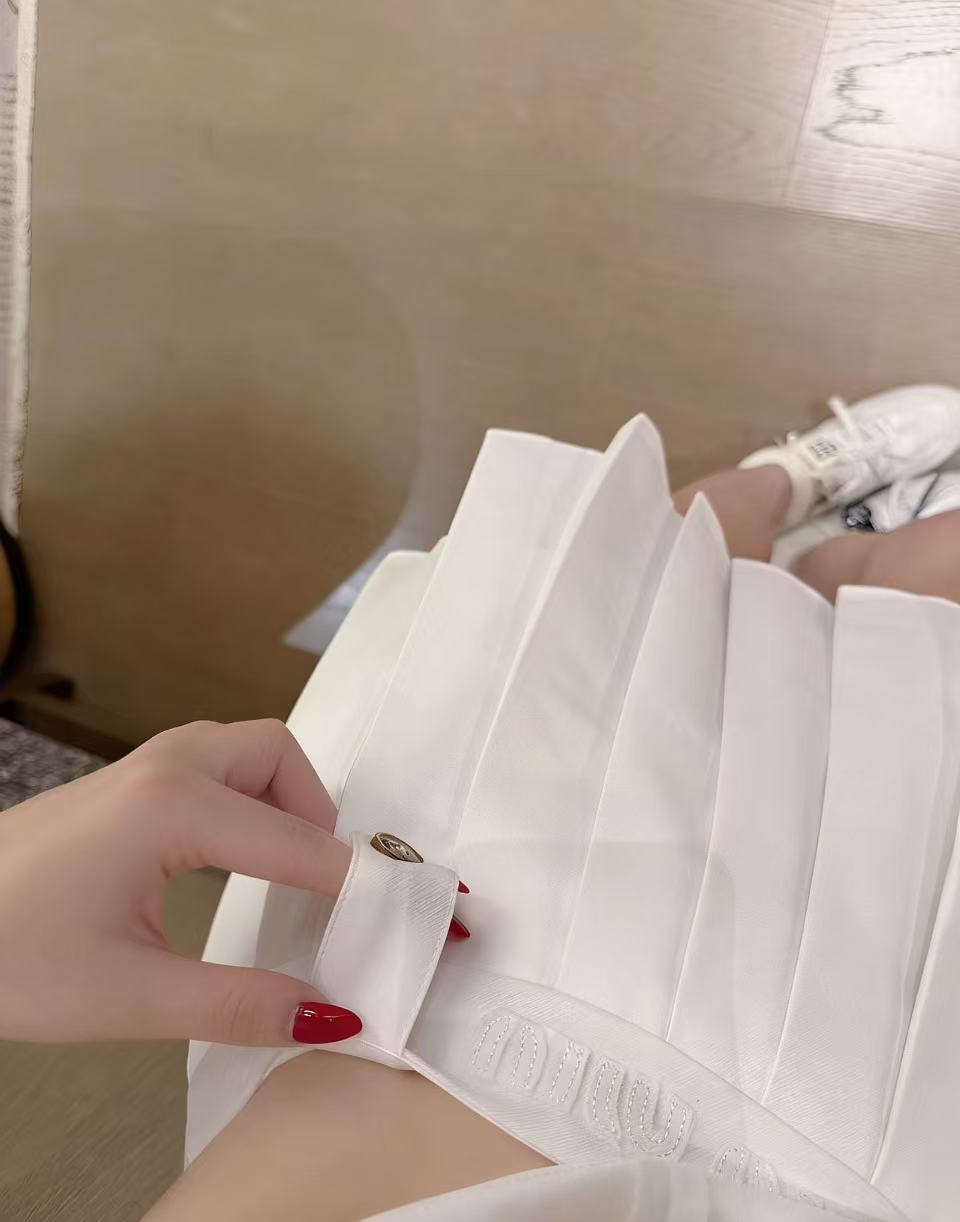 M1UM1U シンプルなTシャツ＋スカートのツーピースセット【50％割引+送料無料】