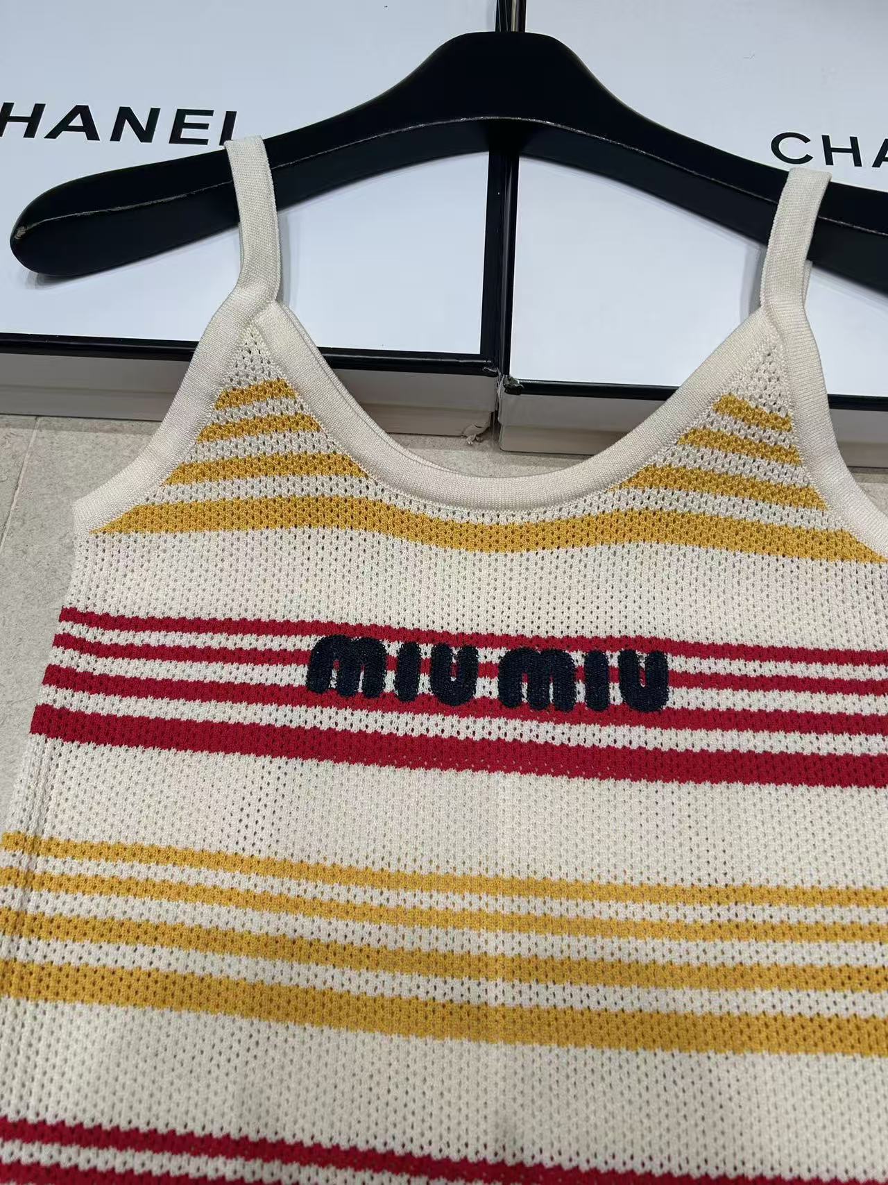 M1UM1U ストライプ柄カラフルウールベスト【50％割引+送料無料】