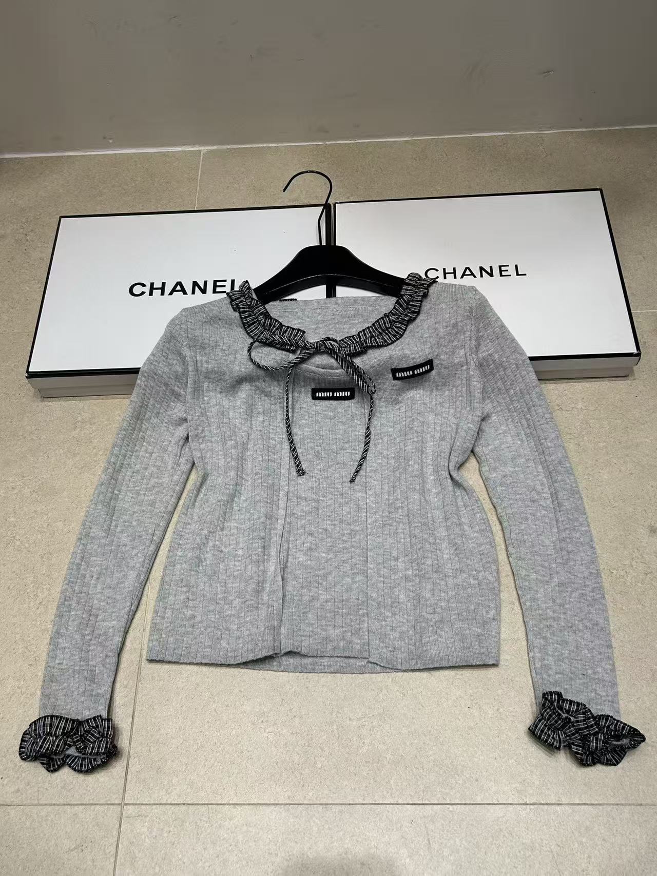 M1UM1U ウールキャミソール＋カーディガン【50％割引+送料無料】