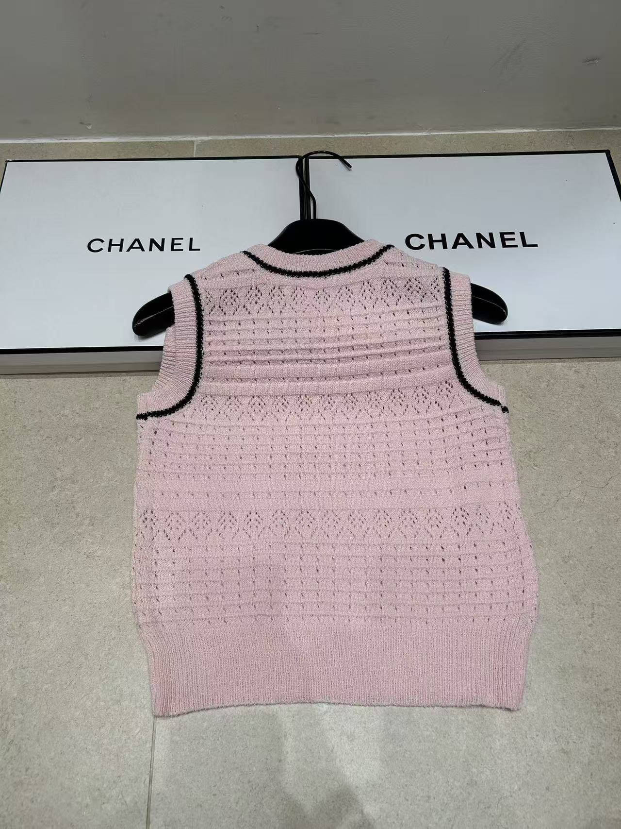 M1UM1U 蝶ネクタイ付きウールベスト【50％割引+送料無料】