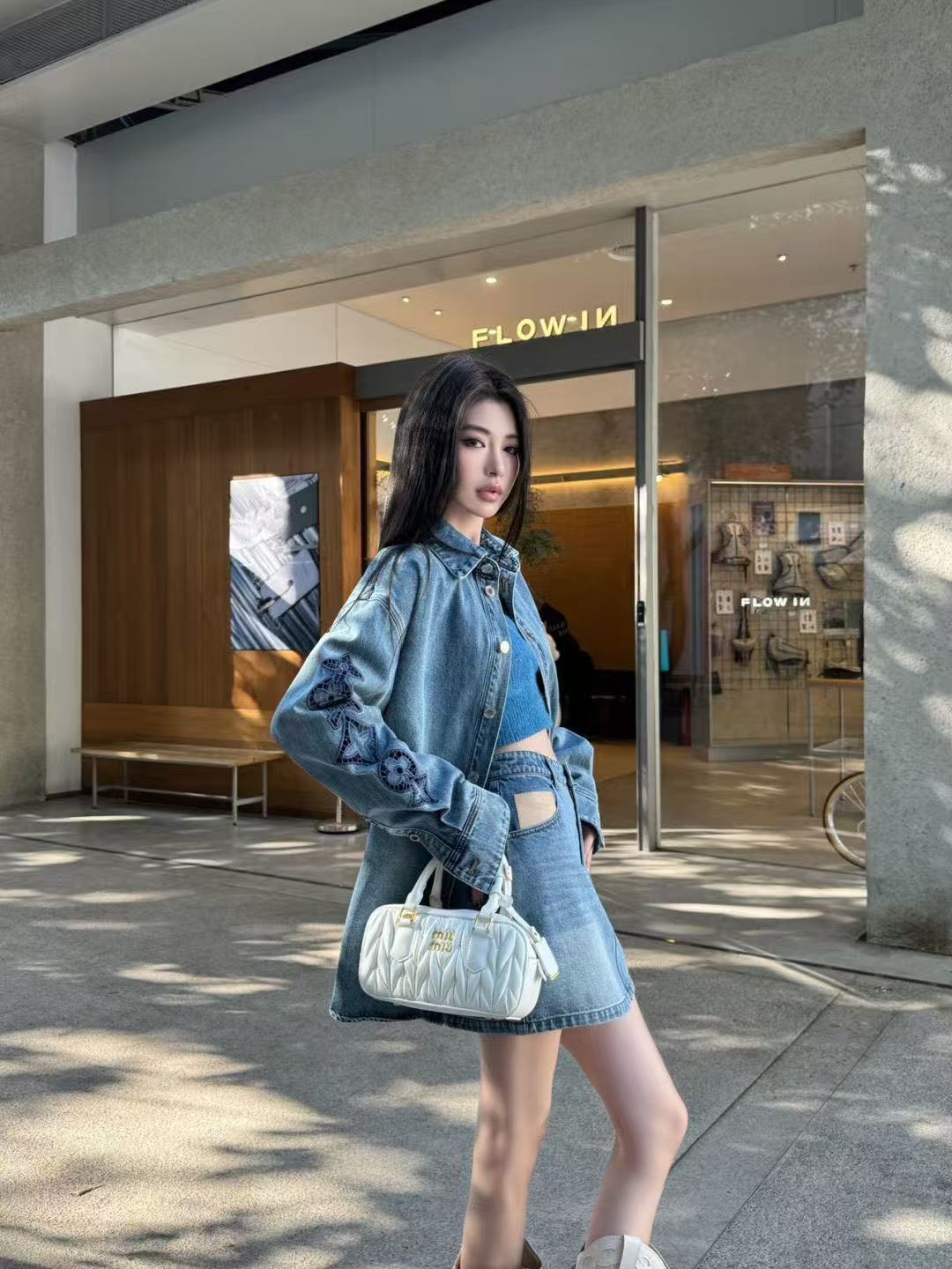 刺繍入りデニムスカート／ジャケット【50％割引+送料無料】