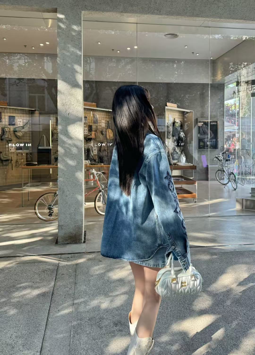 刺繍入りデニムスカート／ジャケット【50％割引+送料無料】