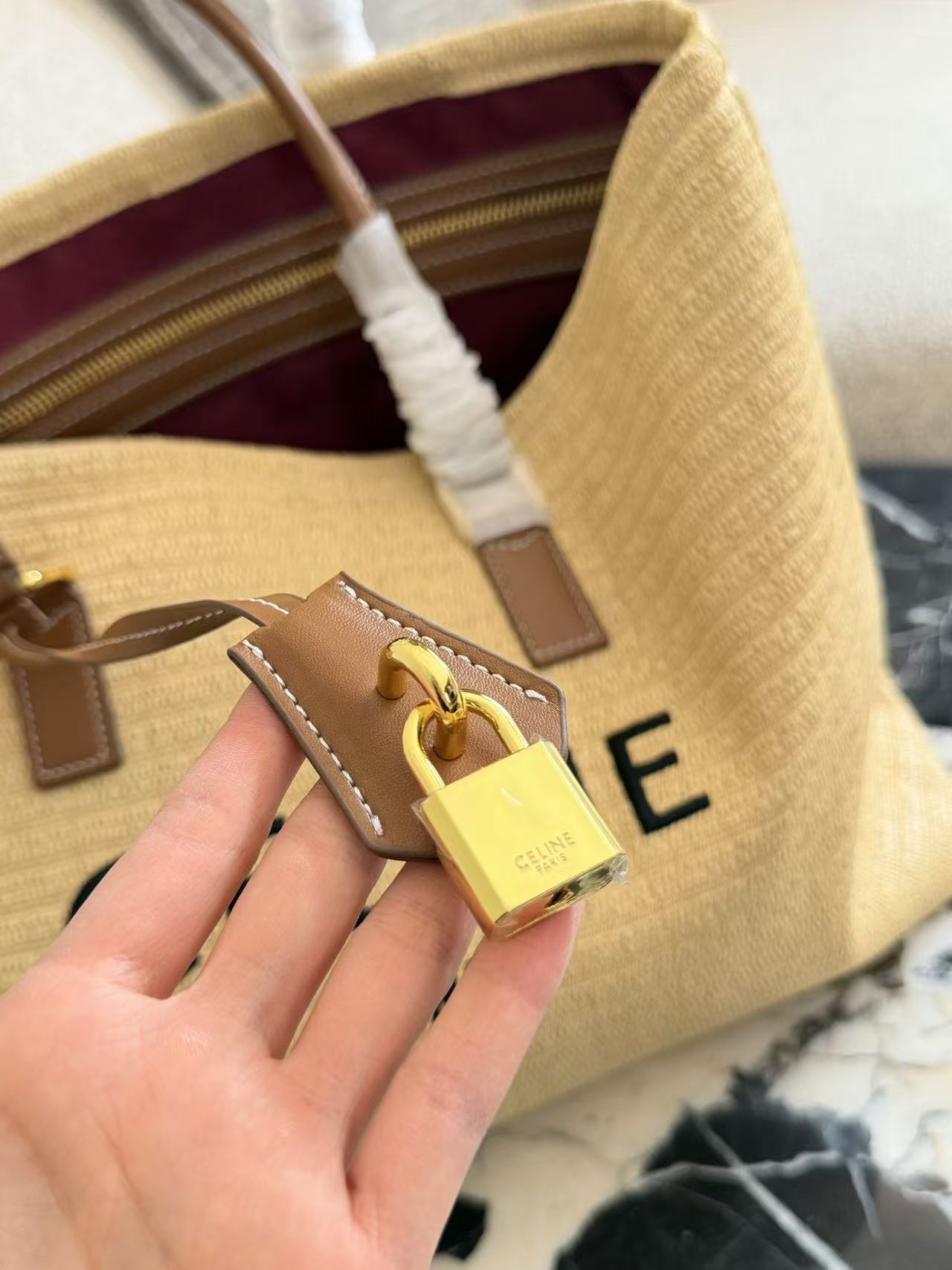 CEL1NE ストロー織りレターショッピングバッグ【50％割引+送料無料】