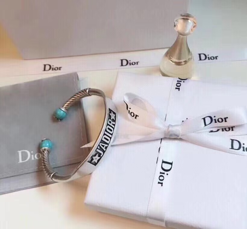 DI0R五芒星の文字が入ったオープンブレスレット【50％割引+送料無料】