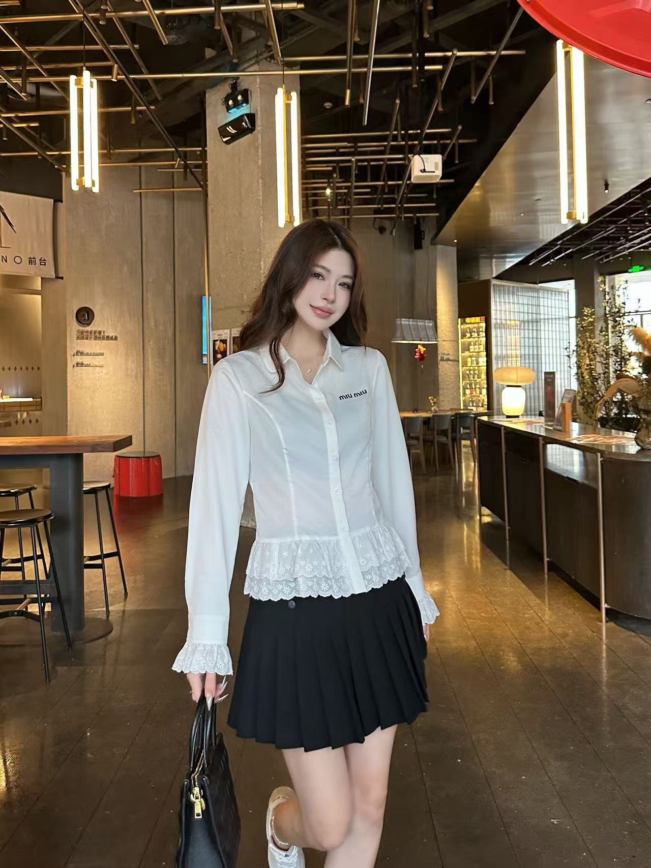 M1UM1U レーストリム裾の長袖ブラウス【50％割引+送料無料】