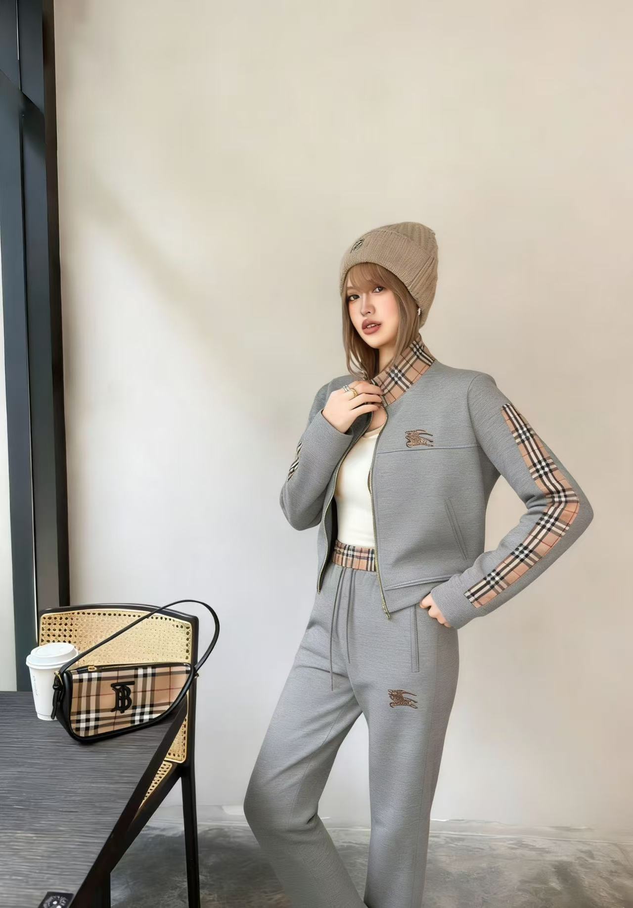 BUR8ERRY ウォーホース カジュアルスーツ【50％割引+送料無料】