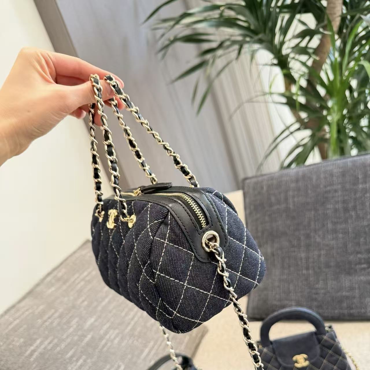 CHANE1チェーンデニムボウリングバッグ【50％割引+送料無料】