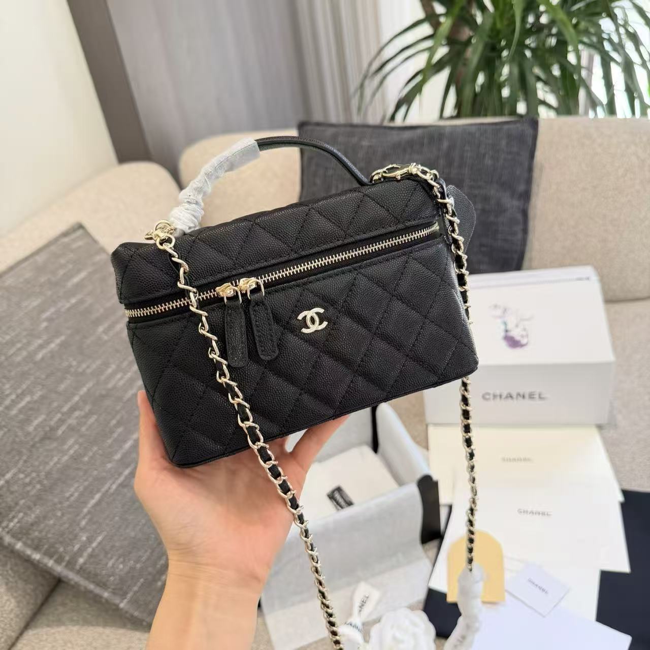 CHANE1 キャビアスキン チェーンハンドバッグ【50％割引+送料無料】