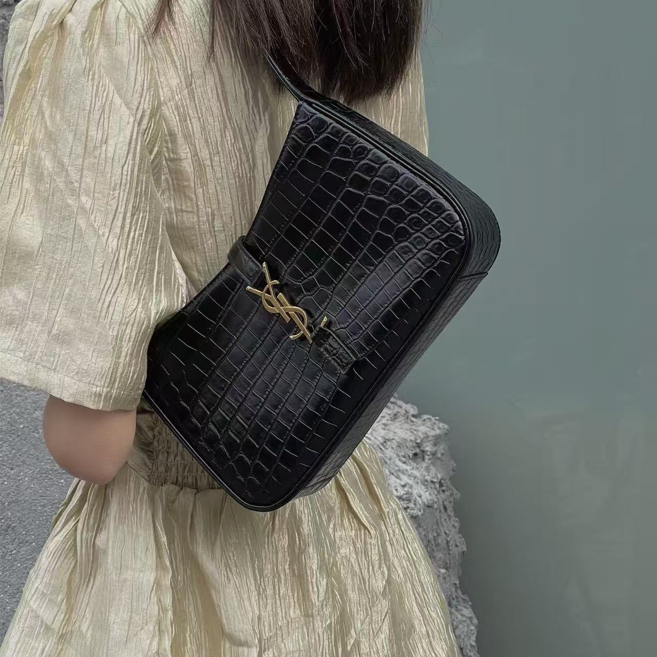 YSLクロコダイルスキンのアンダーアームバッグ【50％割引+送料無料】