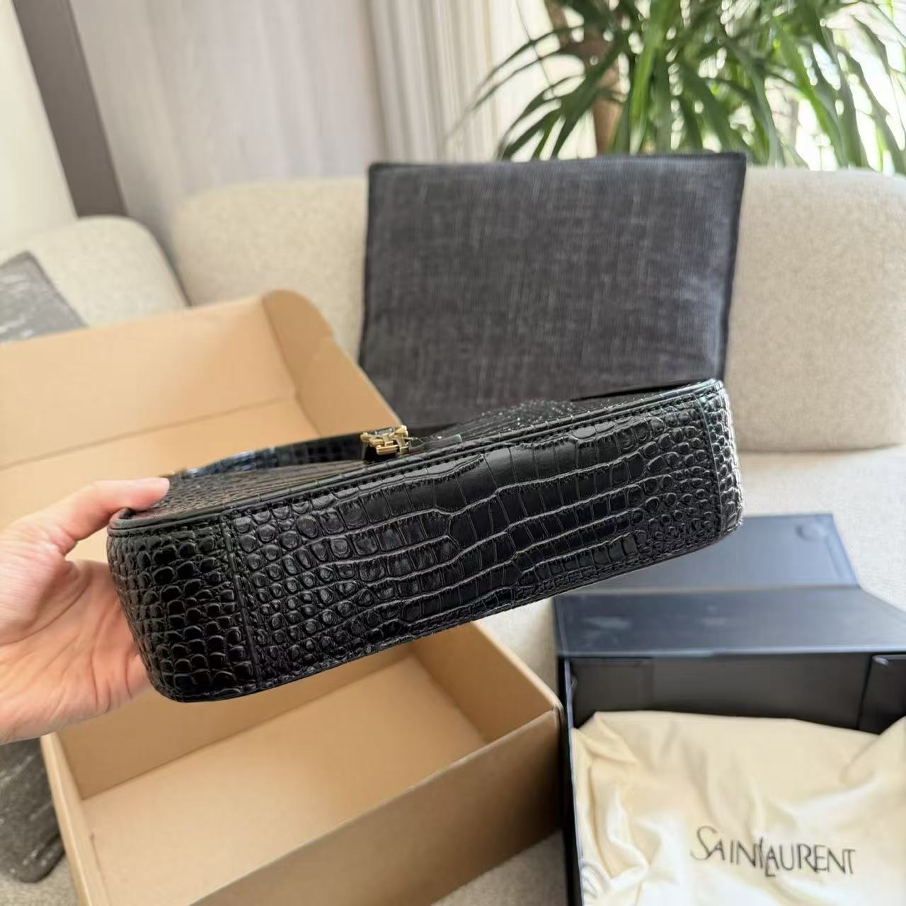 YSLクロコダイルスキンのアンダーアームバッグ【50％割引+送料無料】