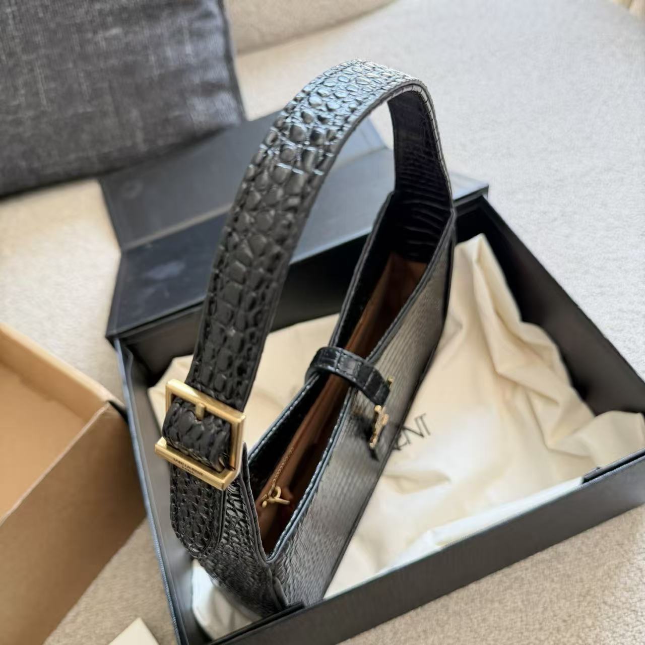 YSLクロコダイルスキンのアンダーアームバッグ【50％割引+送料無料】