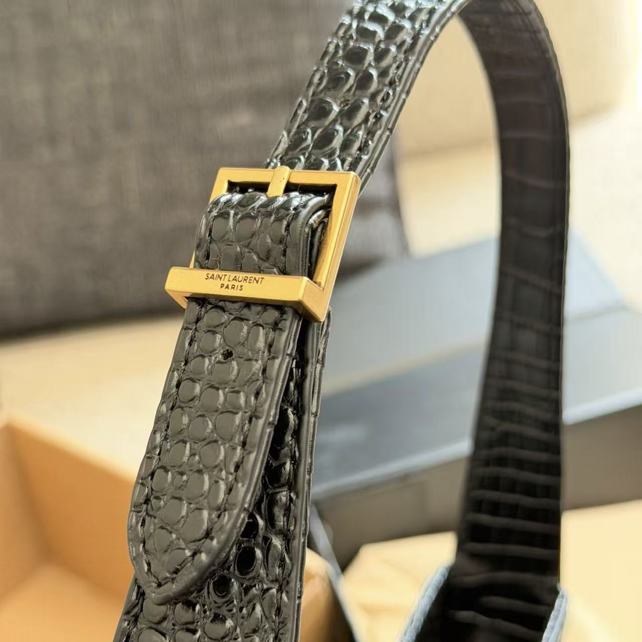 YSLクロコダイルスキンのアンダーアームバッグ【50％割引+送料無料】