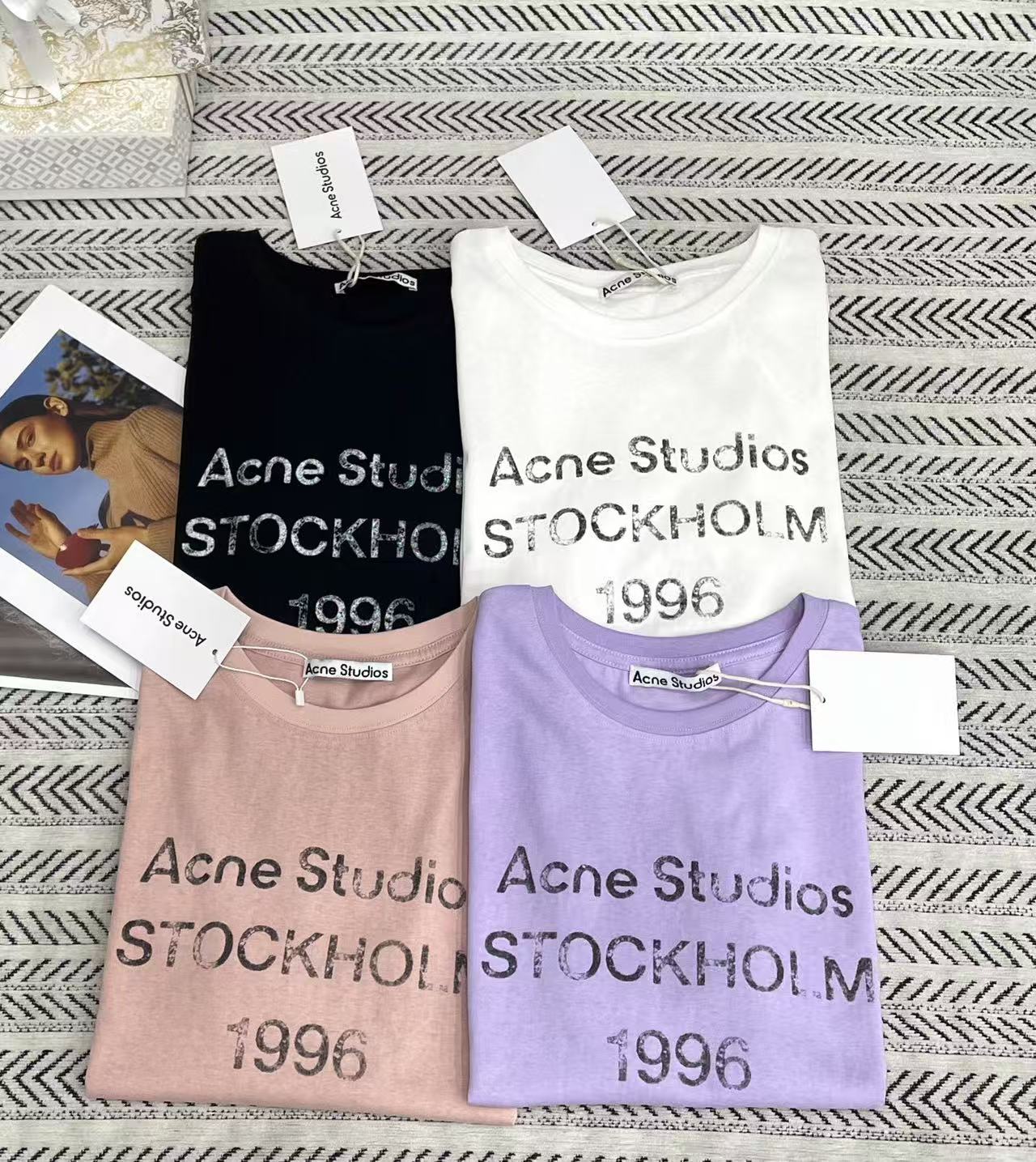 CEL1NE シンプルレターTシャツ【50％割引+送料無料】