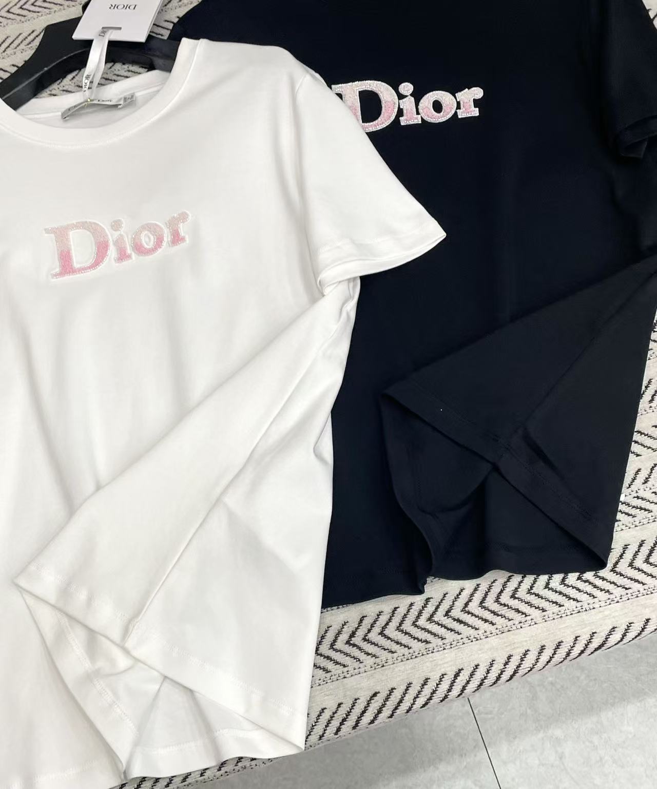DI0Rグラデーション文字Tシャツ【50％割引+送料無料】