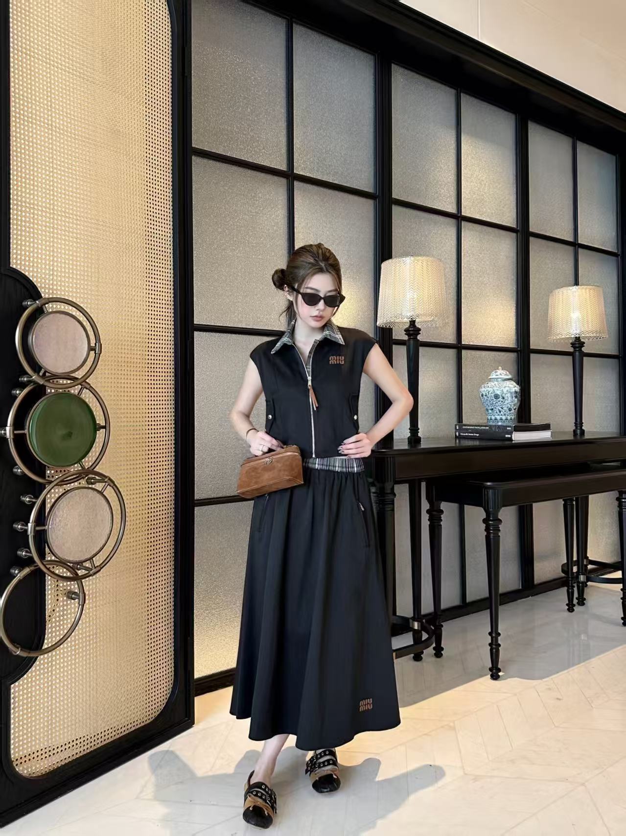 M1UM1U ジップアップベスト＋スカート 2点セット【50％割引+送料無料】