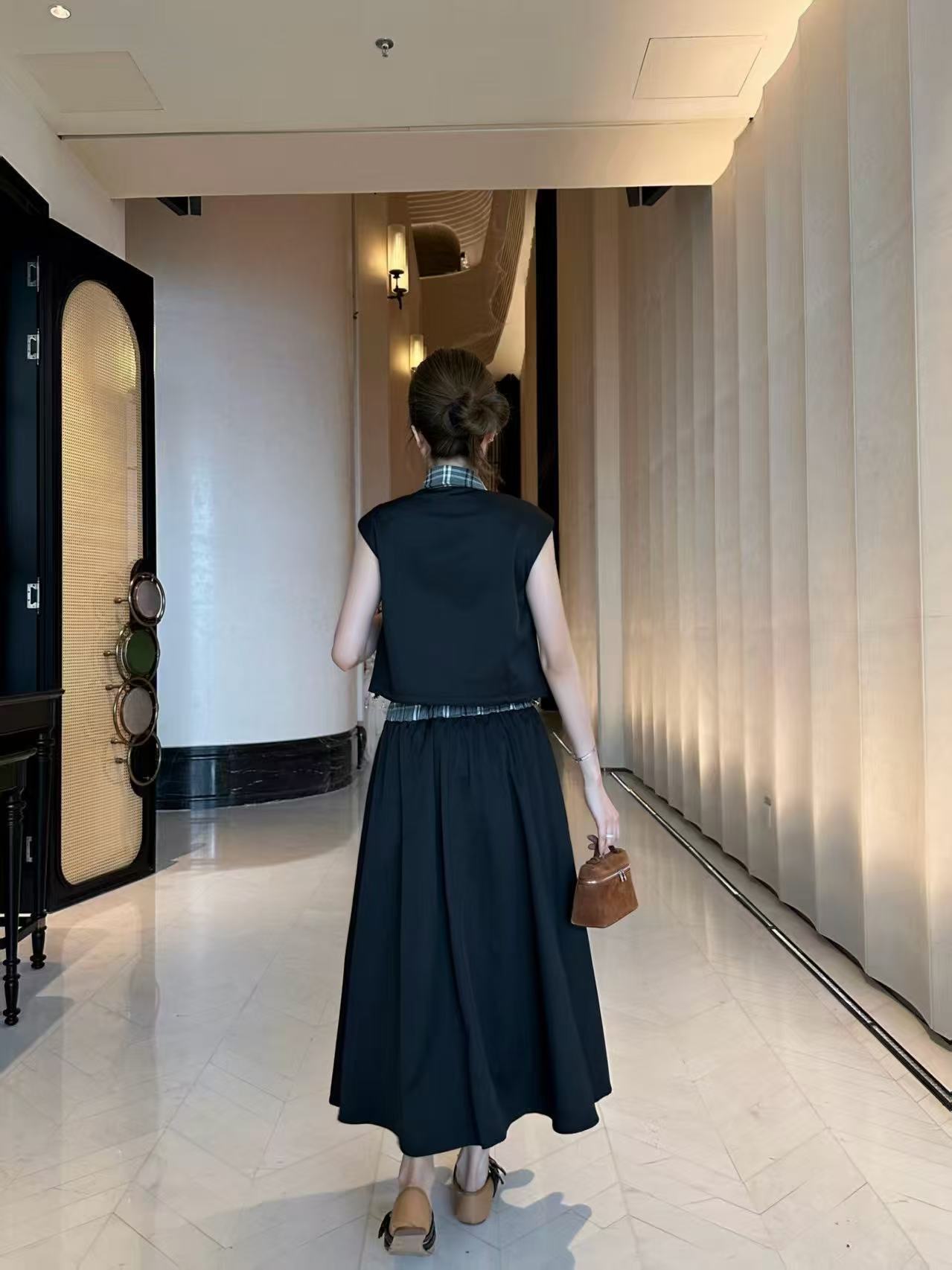 M1UM1U ジップアップベスト＋スカート 2点セット【50％割引+送料無料】