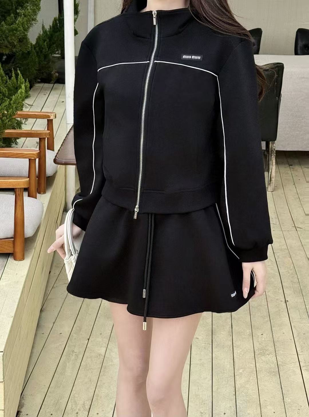 M1UM1U ジップアップジャケット ＋ スカート 2点セット【50％割引+送料無料】