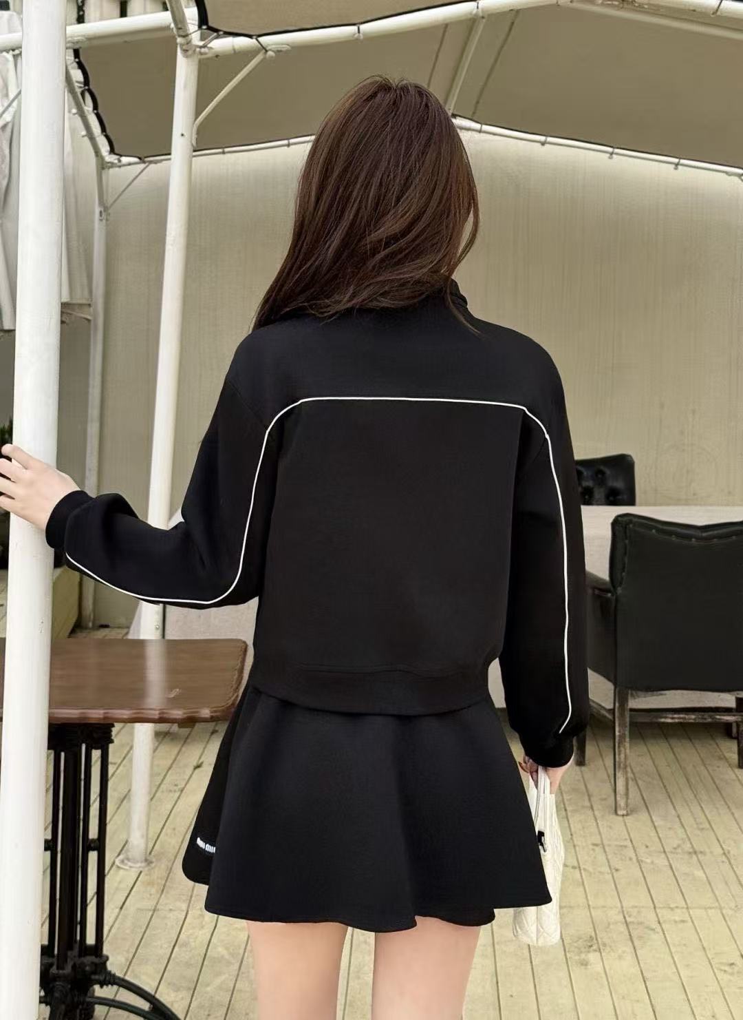 M1UM1U ジップアップジャケット ＋ スカート 2点セット【50％割引+送料無料】