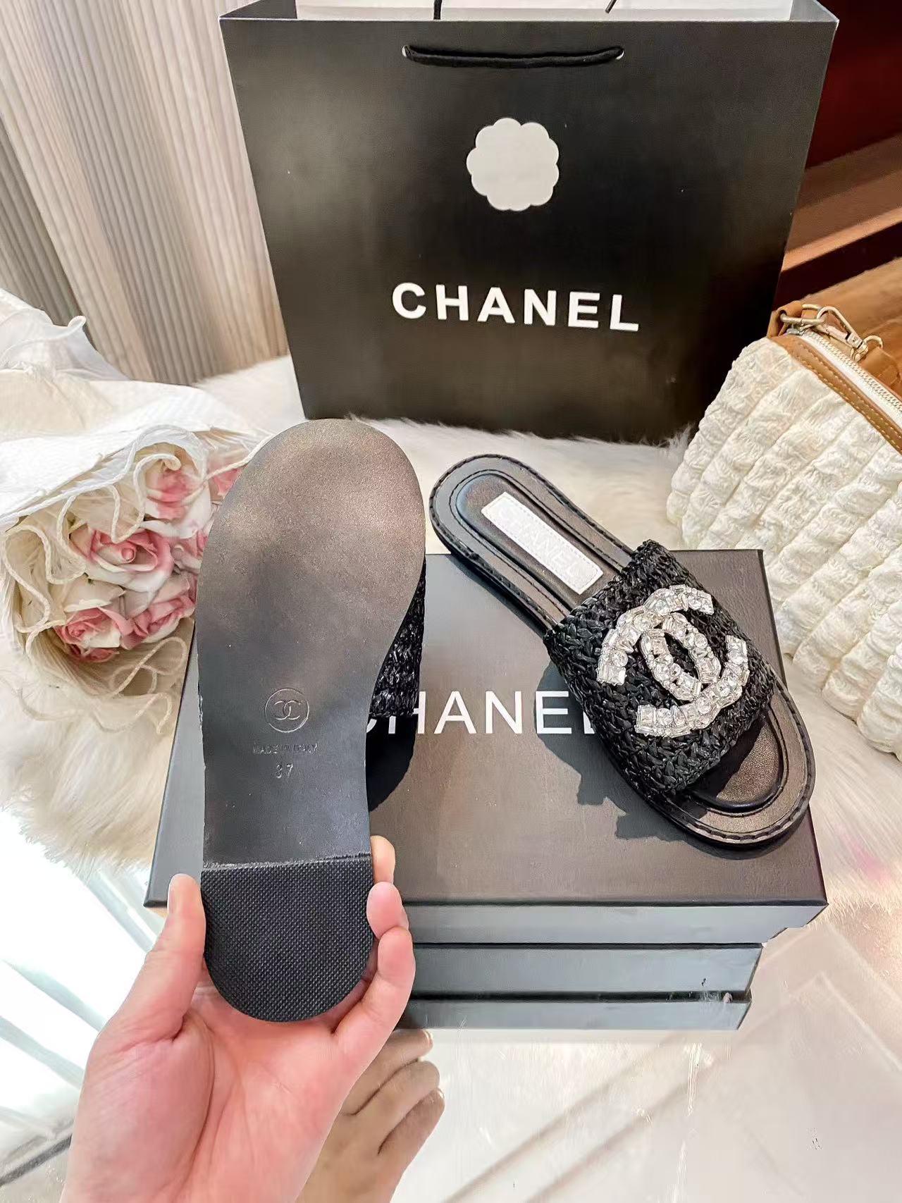 CHANE1 ダブルC クリスタルラインストーン編み込みスリッパ【50％割引+送料無料】