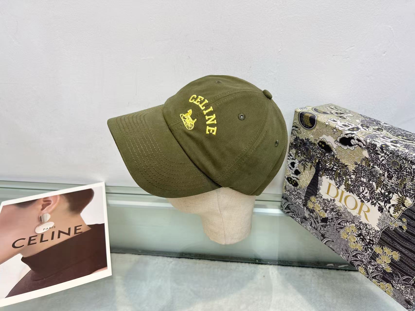 CEL1NE刺繍入りレターベースボールキャップ【50％割引+送料無料】