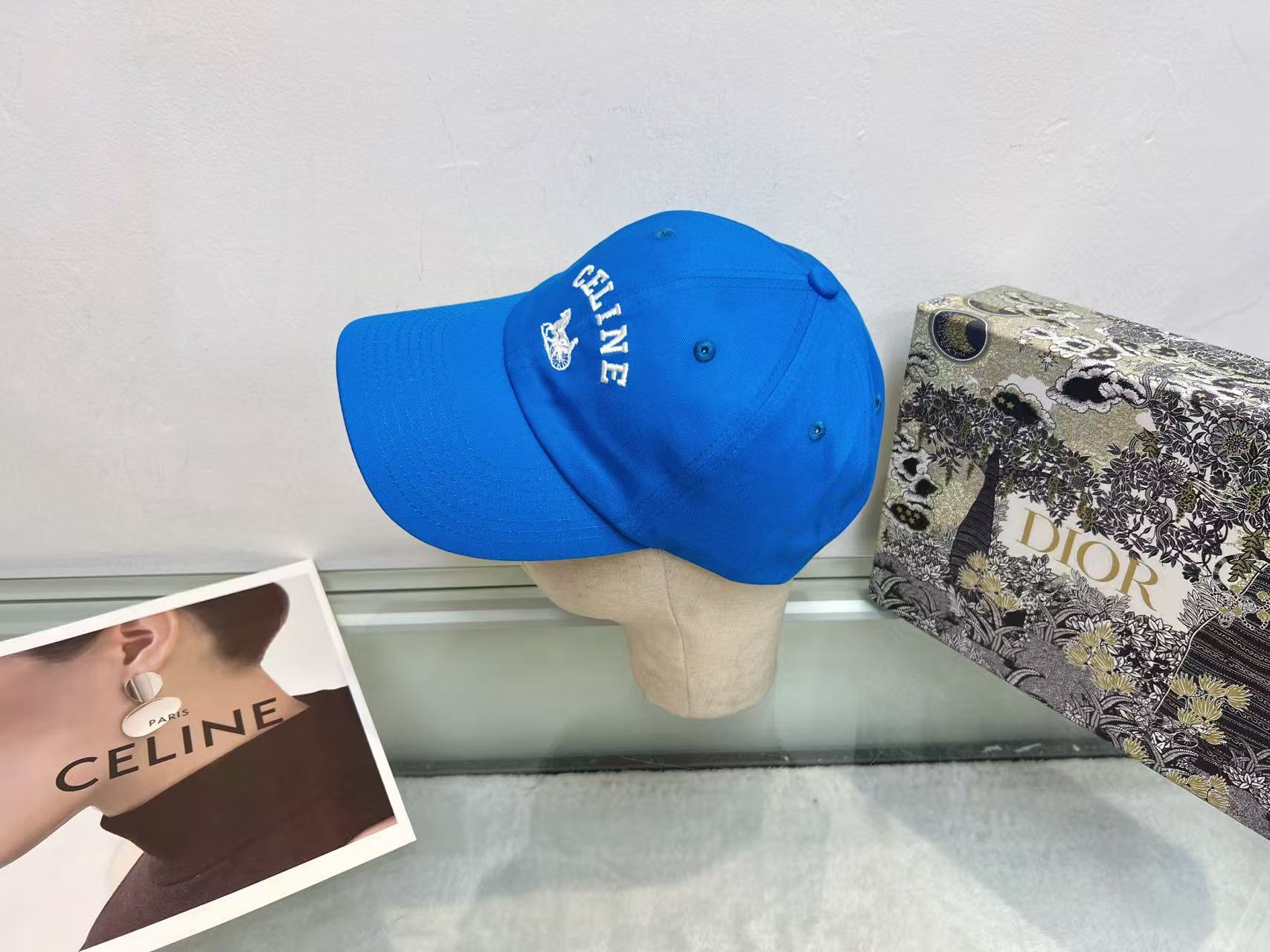 CEL1NE刺繍入りレターベースボールキャップ【50％割引+送料無料】