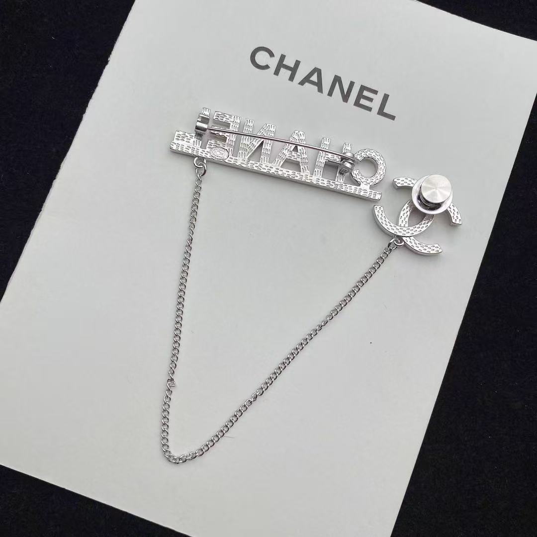 CHANE1 ダイヤモンドセット レタータッセルブローチ【50％割引+送料無料】
