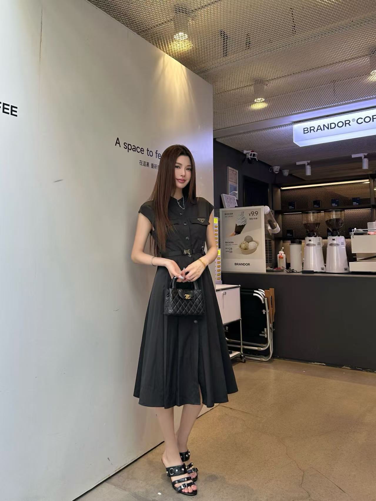 PR4DA 高品質トライアングルロゴ ノースリーブドレス【50％割引+送料無料】