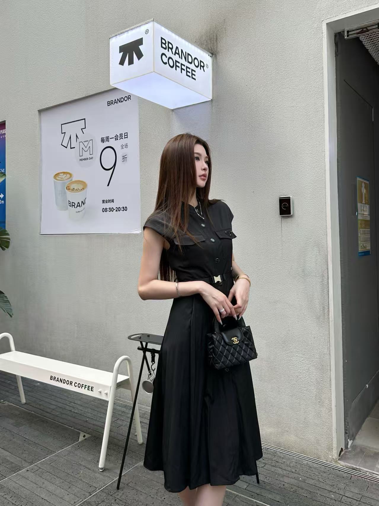 PR4DA 高品質トライアングルロゴ ノースリーブドレス【50％割引+送料無料】