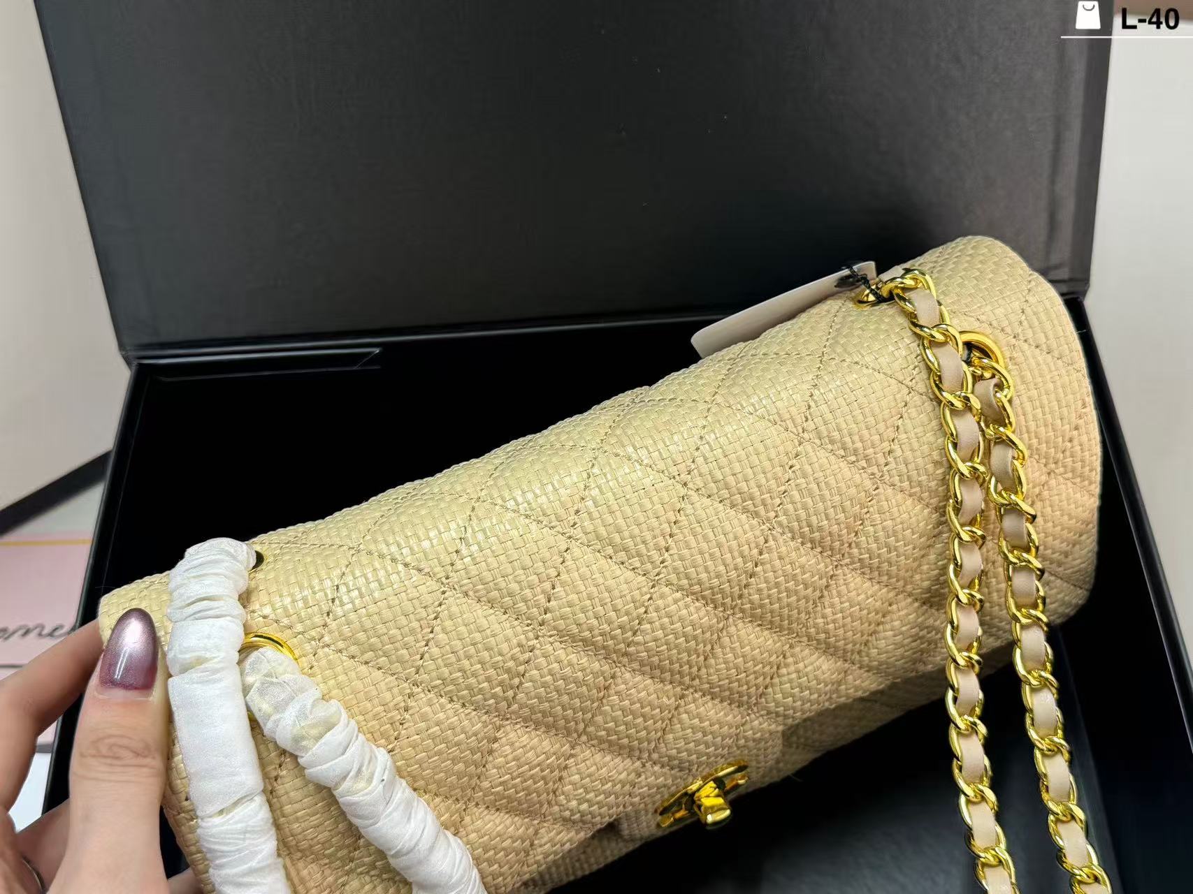 CHANE1 ライチ柄レザーチェーンバッグ【50％割引+送料無料】