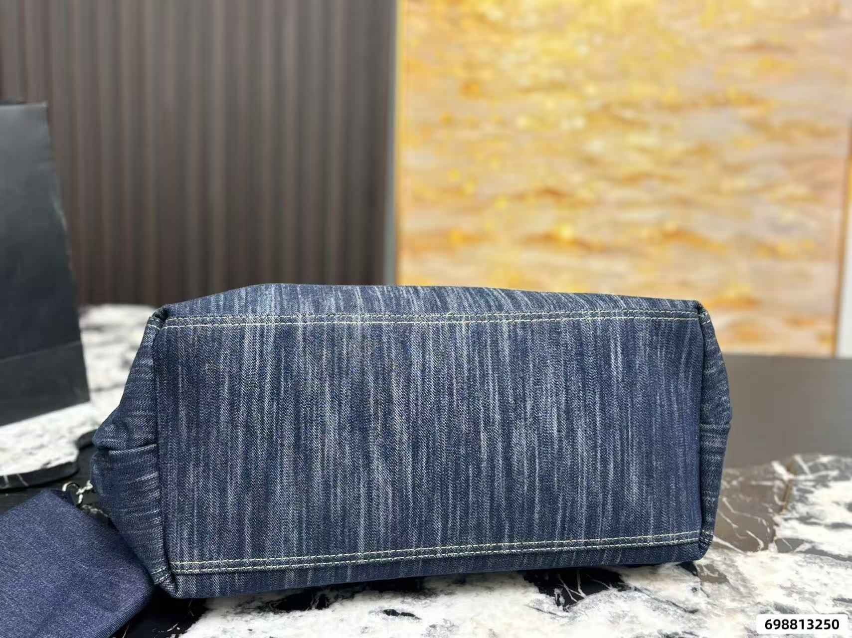 CHANE1 チェーンデニムトートバッグ【50％割引+送料無料】