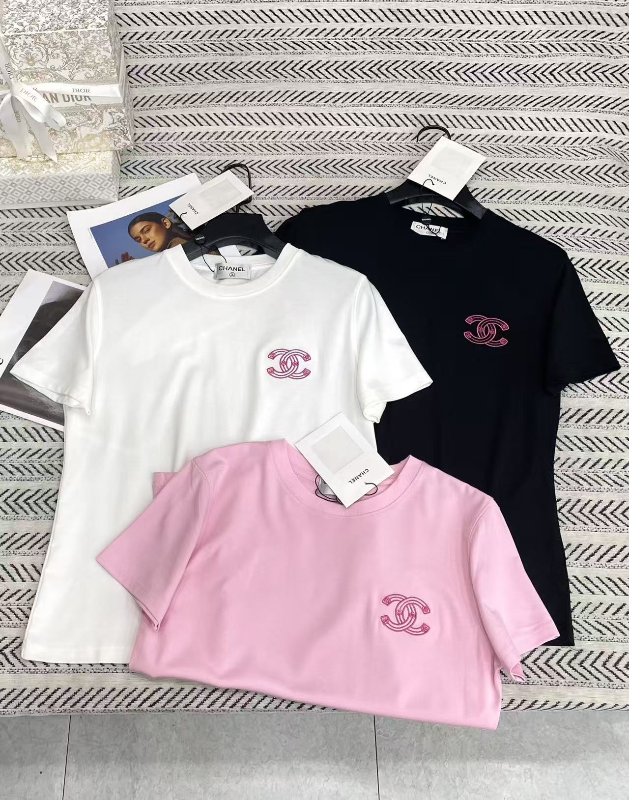 CHANE1 ダブルC刺繍ロゴTシャツ【50％割引+送料無料】