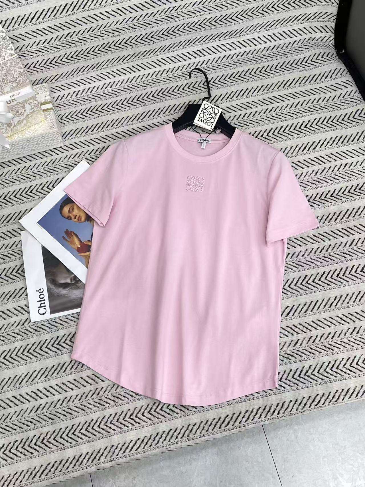 L0WEW 刺繍ロゴTシャツ【50％割引+送料無料】