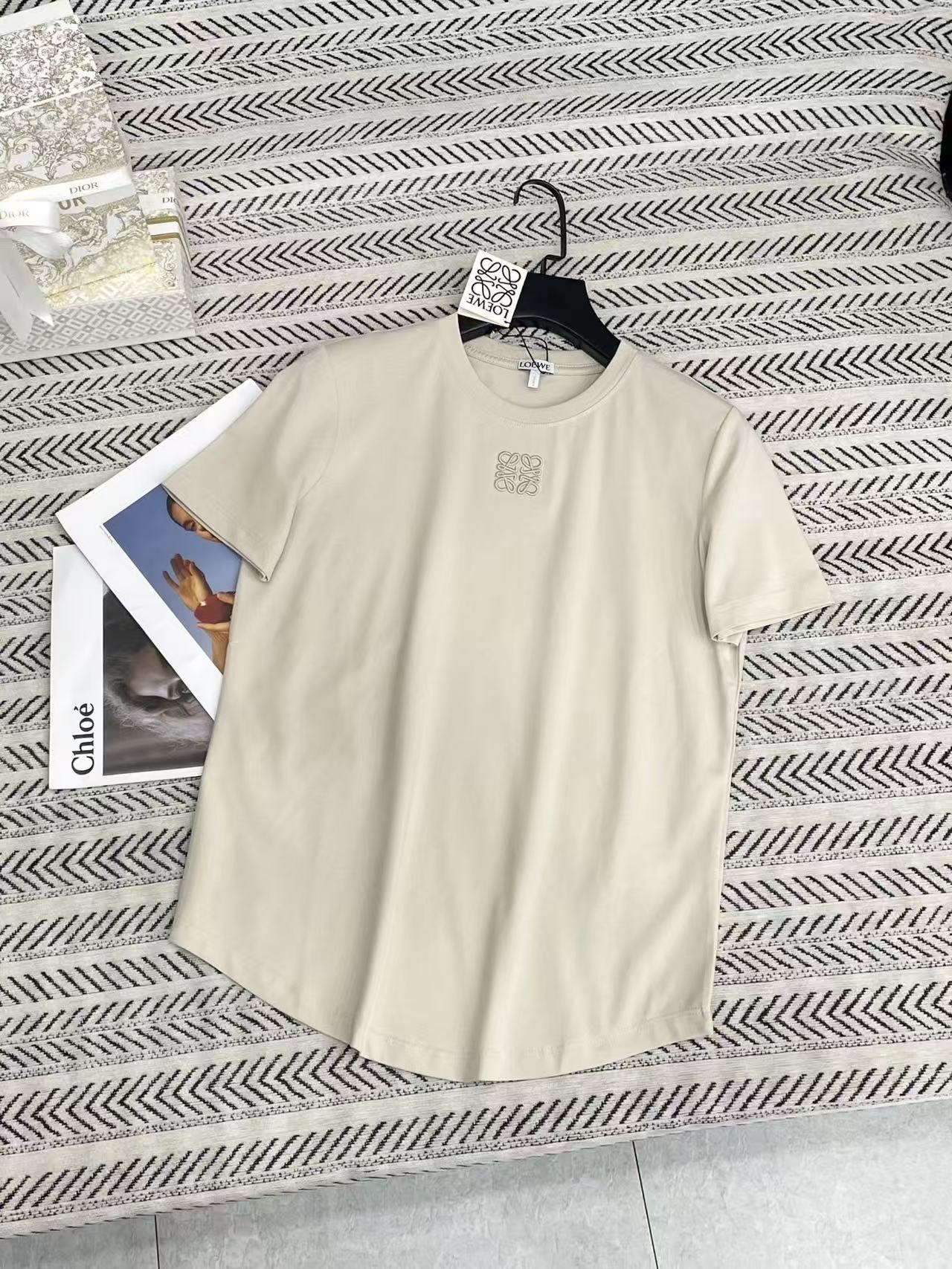 L0WEW 刺繍ロゴTシャツ【50％割引+送料無料】