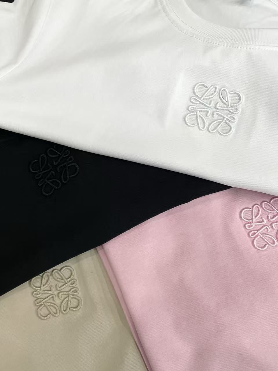 L0WEW 刺繍ロゴTシャツ【50％割引+送料無料】