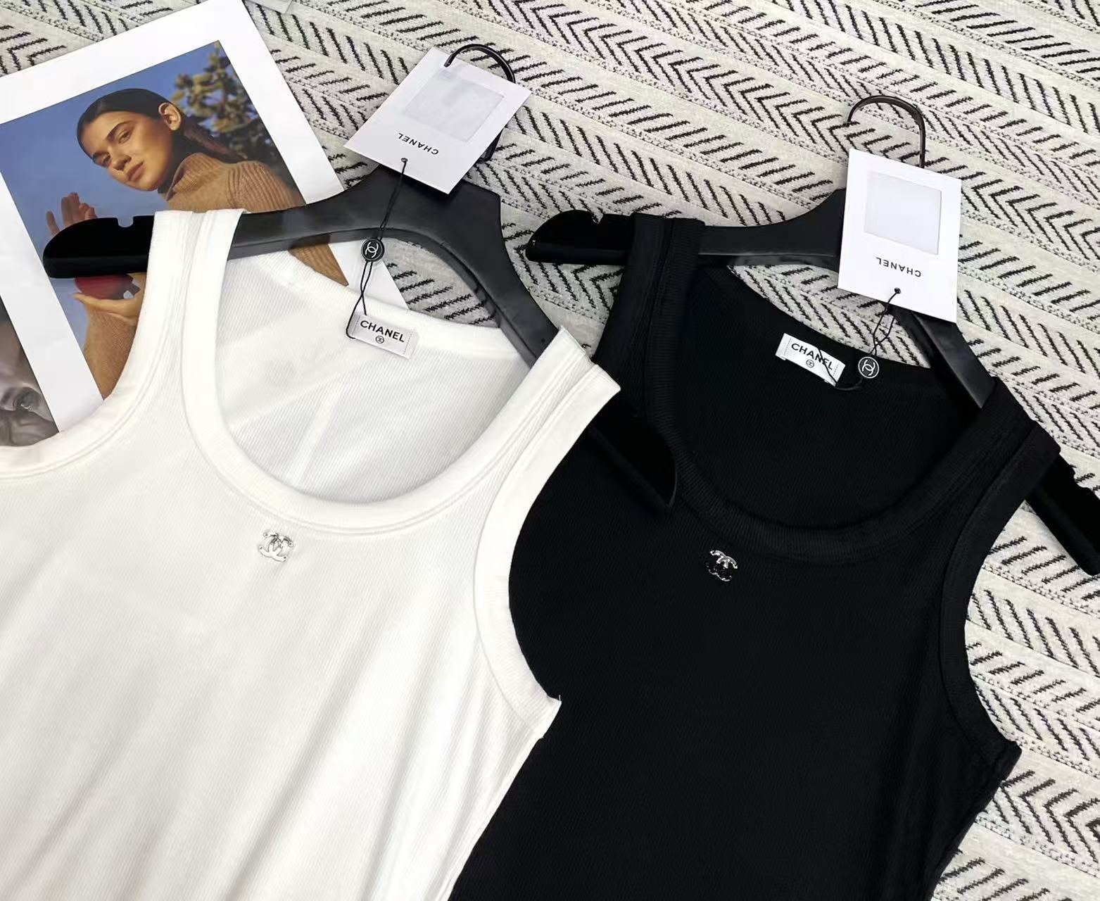 CHANE1 シンプルダブルCベストTシャツ【50％割引+送料無料】