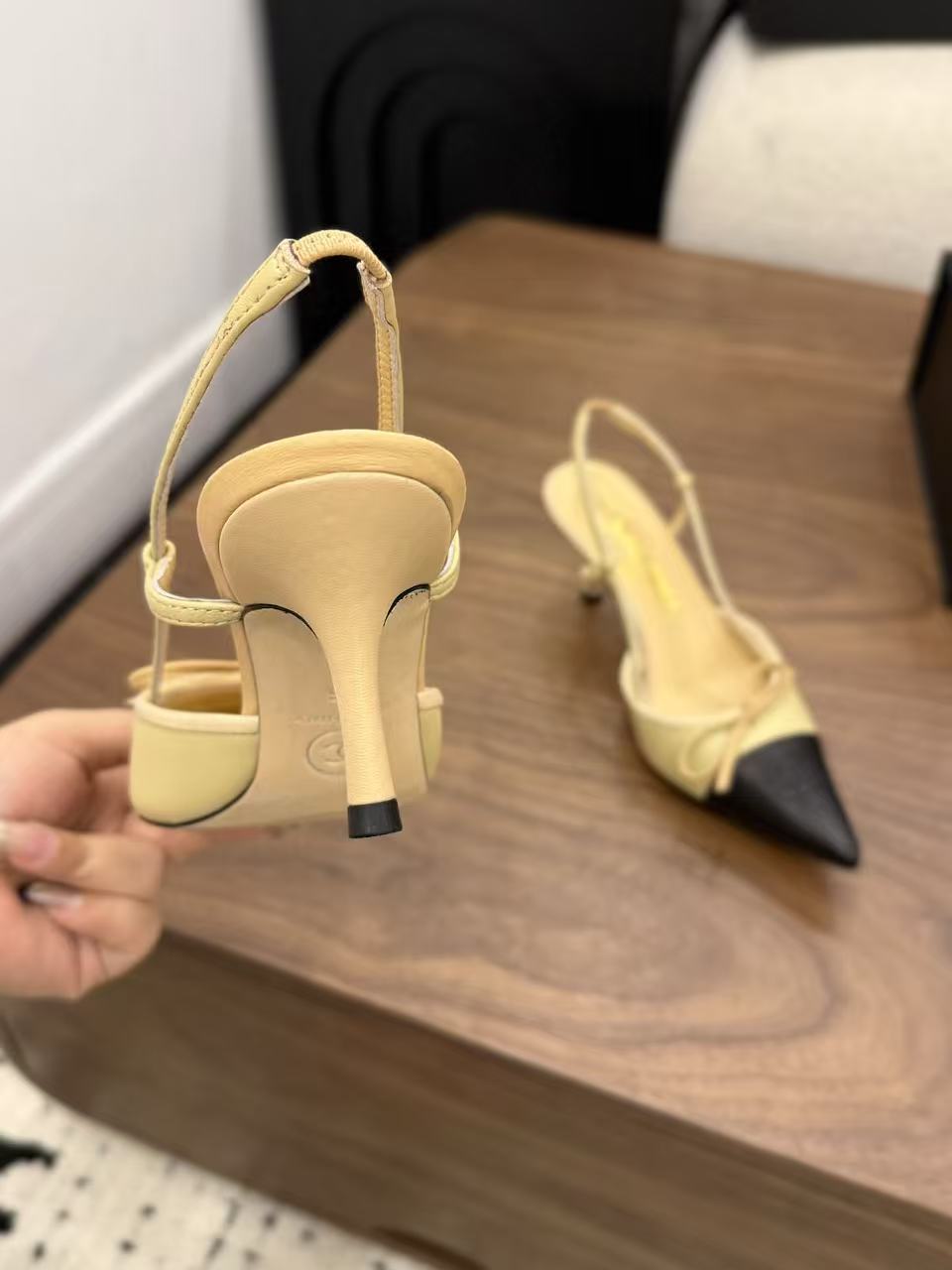 CHANE1 高品質蝶ネクタイレザーハイヒール【50％割引+送料無料】