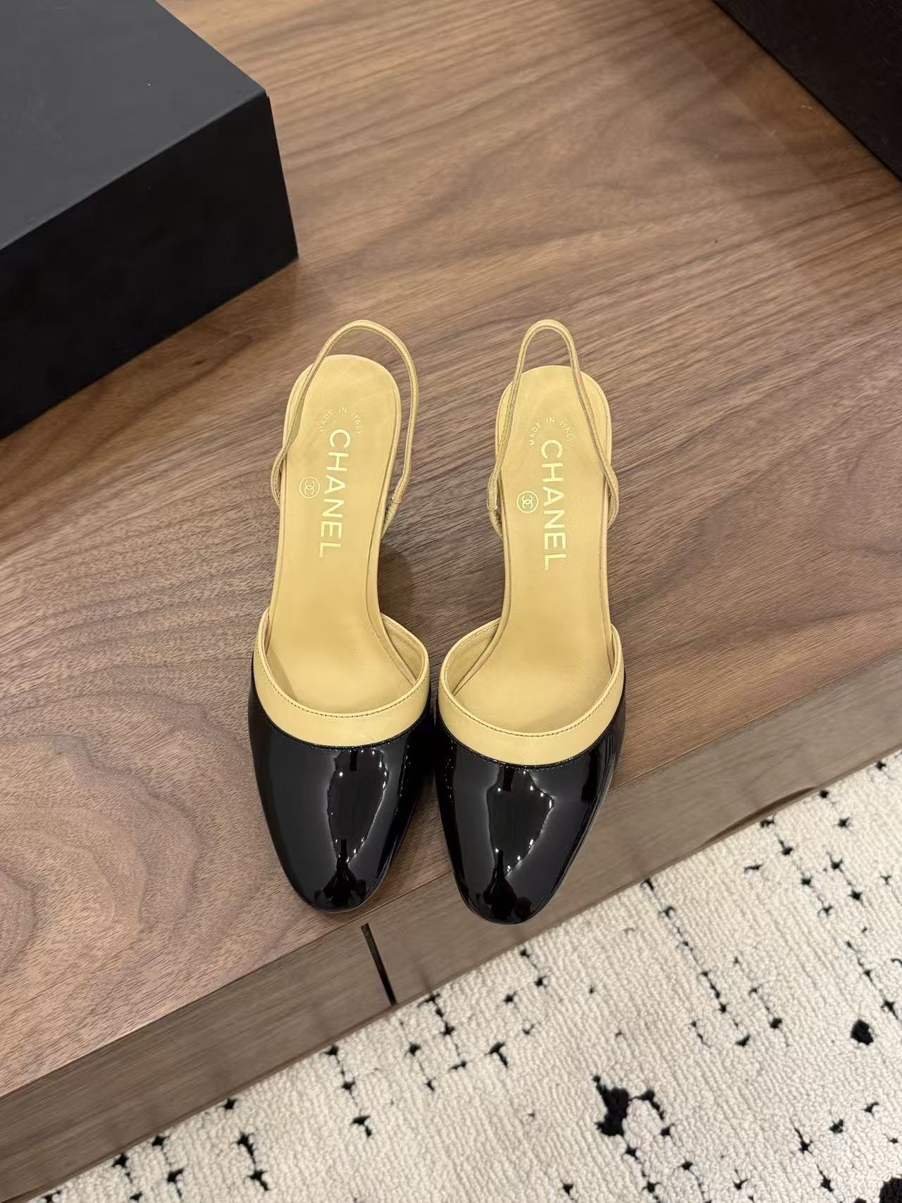 CHANE1 高品質パテントレザーハイヒール【50％割引+送料無料】