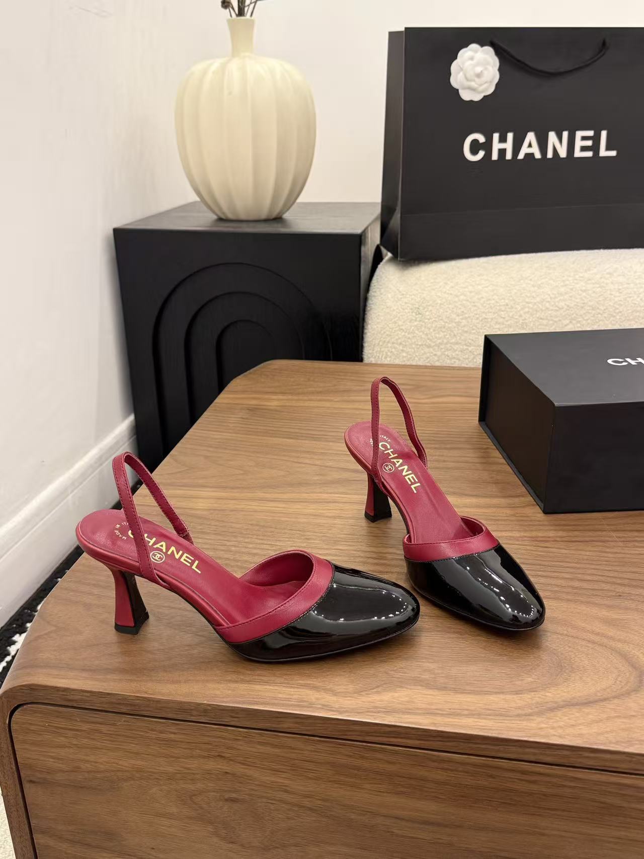 CHANE1 高品質パテントレザーハイヒール【50％割引+送料無料】