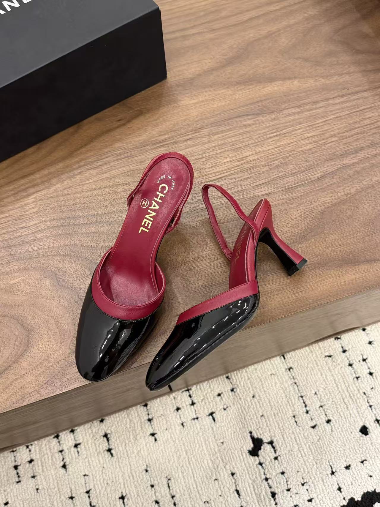 CHANE1 高品質パテントレザーハイヒール【50％割引+送料無料】