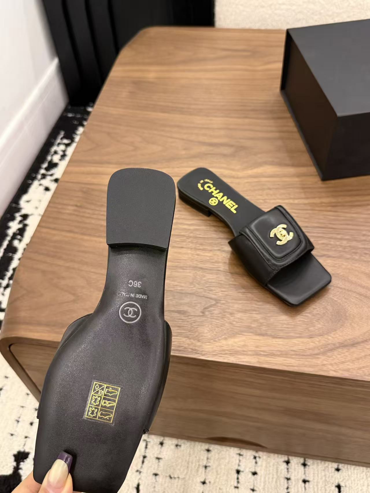 CHANE1 高品質ダブルCシープスキンスリッパ【50％割引+送料無料】