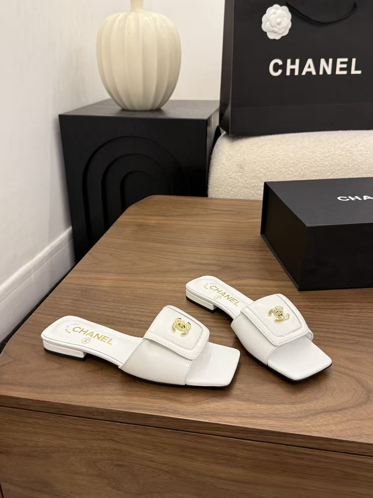 CHANE1 高品質ダブルCシープスキンスリッパ【50％割引+送料無料】