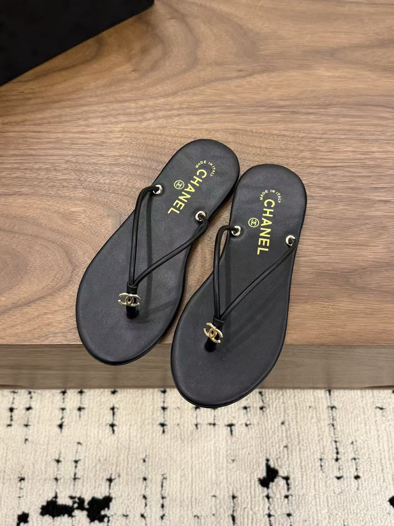 CHANE1 高品質シンプルダブルCスリッパ【50％割引+送料無料】