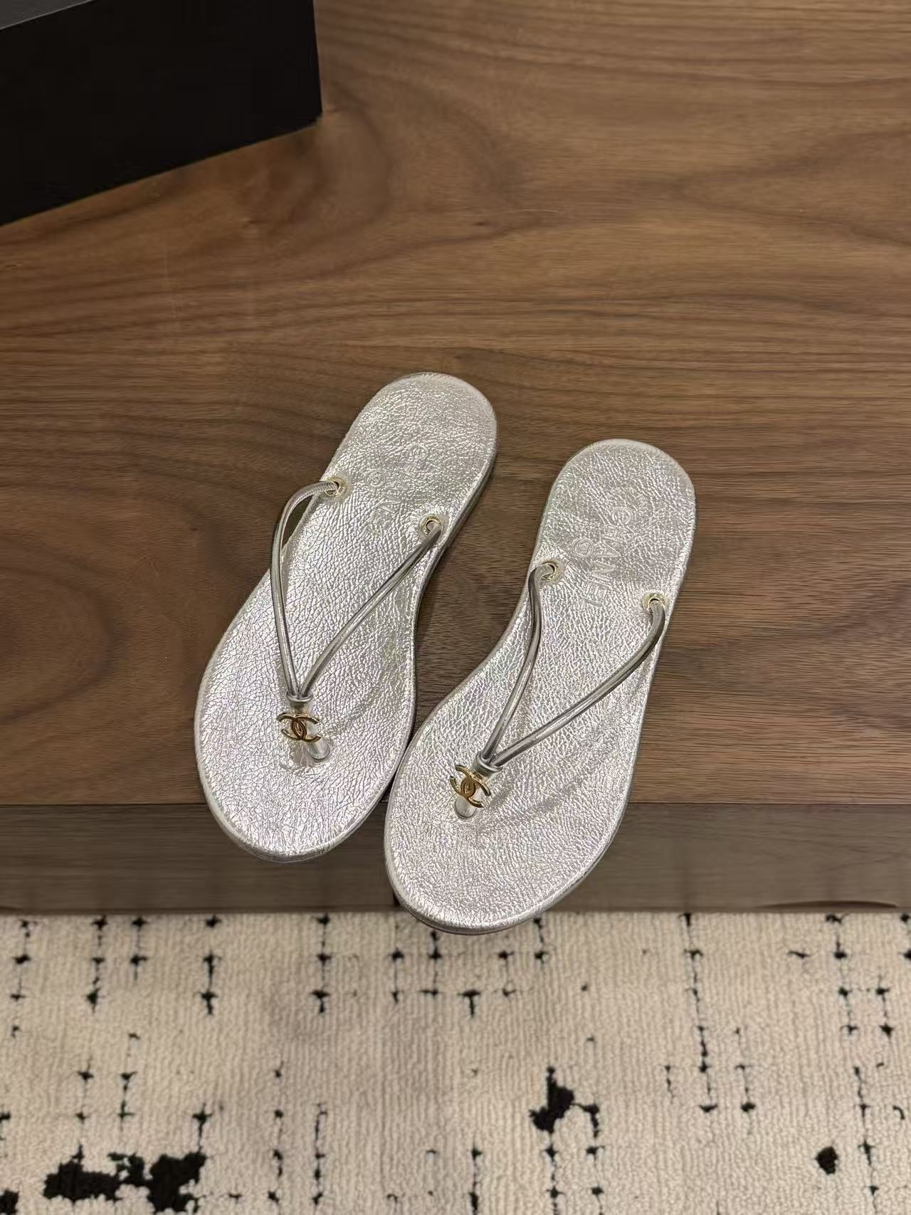 CHANE1 高品質シンプルダブルCスリッパ【50％割引+送料無料】