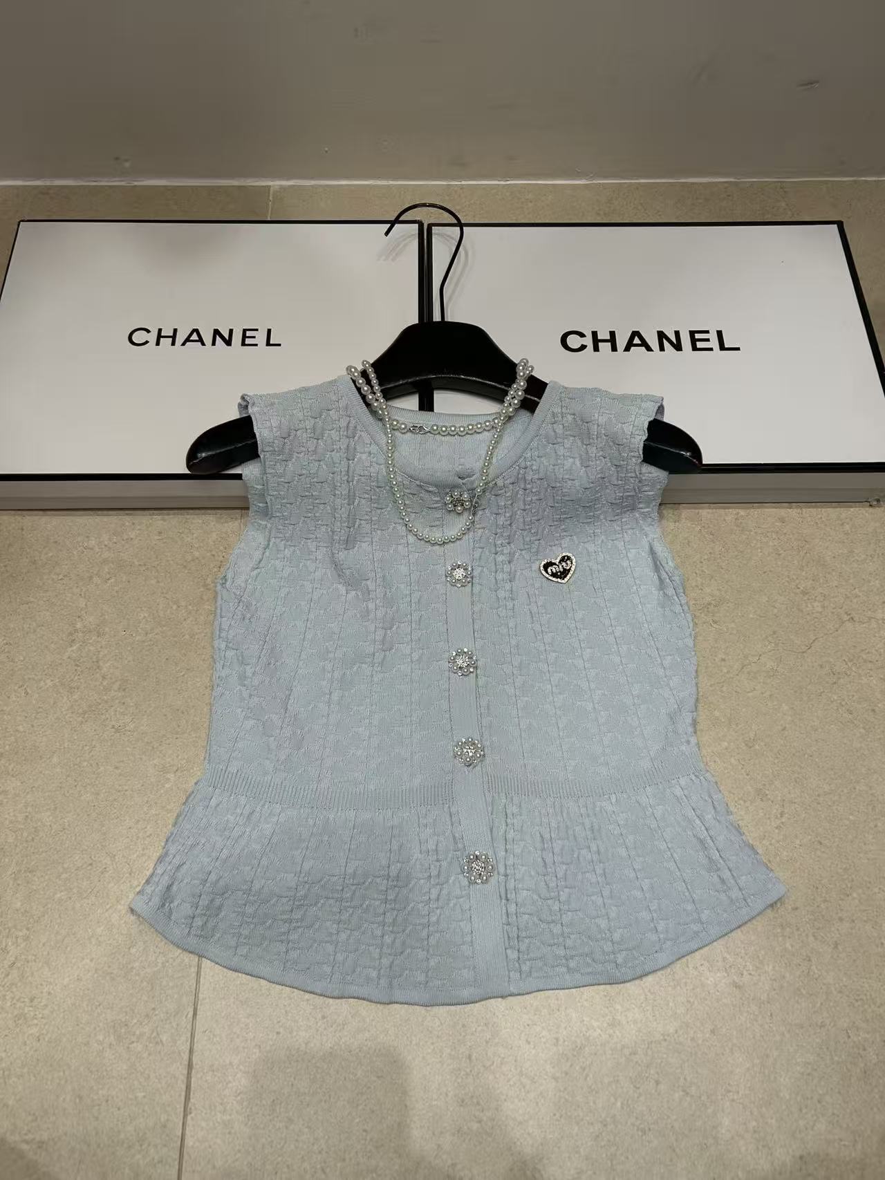 M1UM1U パールウールベスト【50％割引+送料無料】