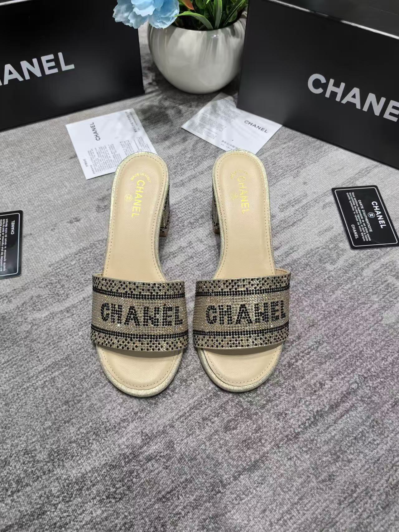 CHANE1 ラインストーン付きローヒールシューズ【50％割引+送料無料】