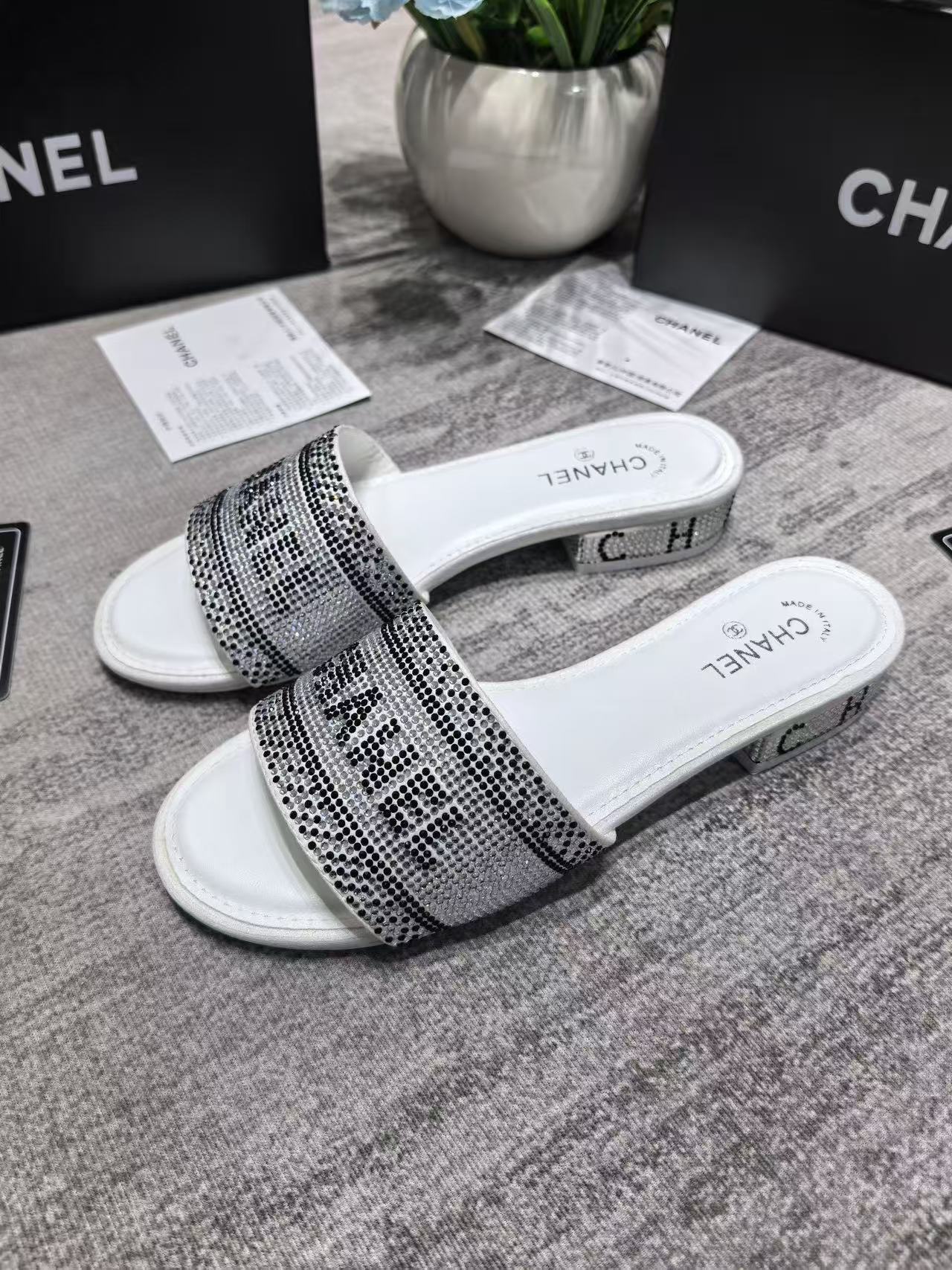 CHANE1 ラインストーン装飾レターフラットシューズ【50％割引+送料無料】