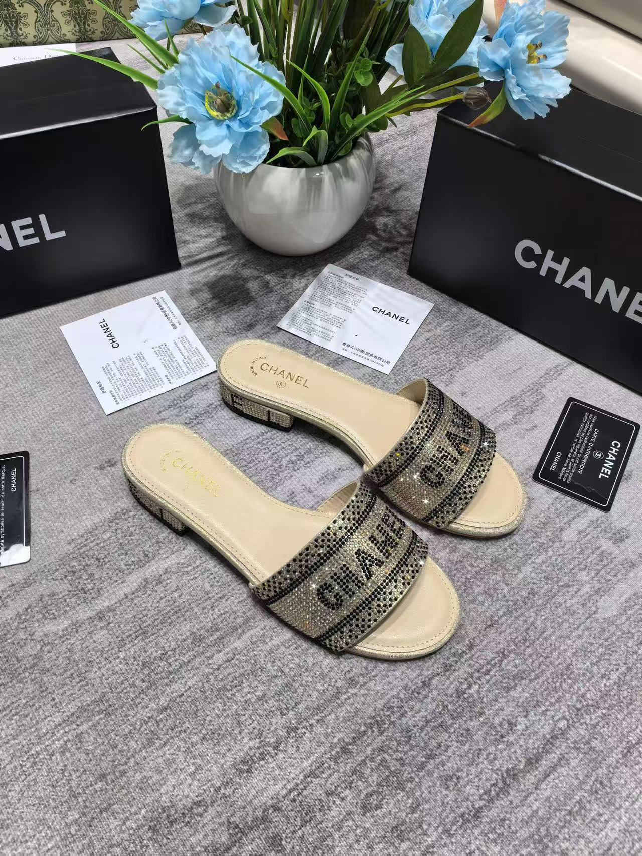 CHANE1 ラインストーン装飾レターフラットシューズ【50％割引+送料無料】