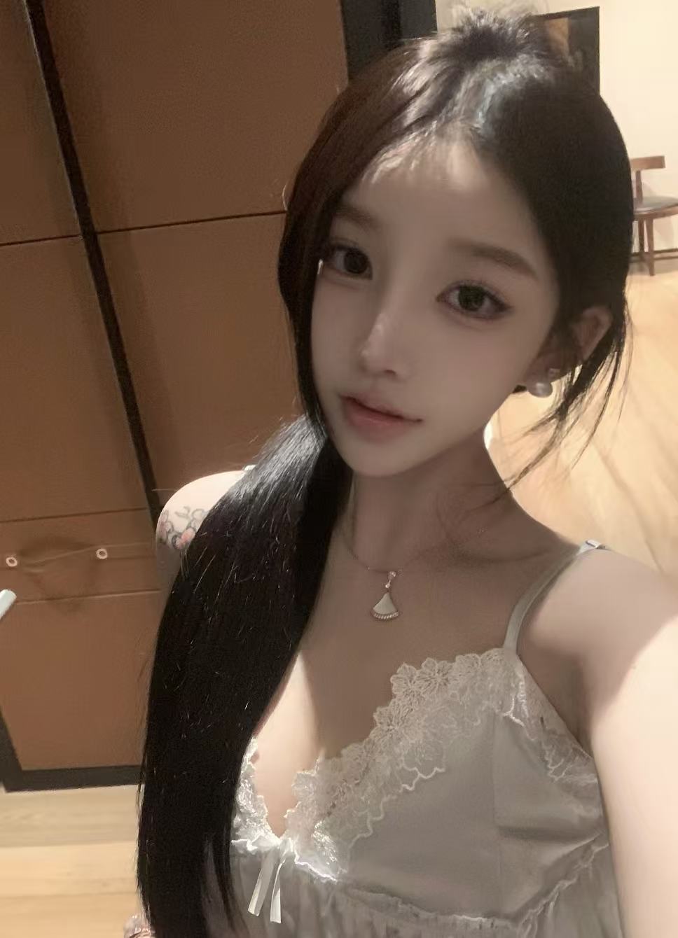 BVLGAR1白蝶貝の扇形ネックレス【50％割引+送料無料】