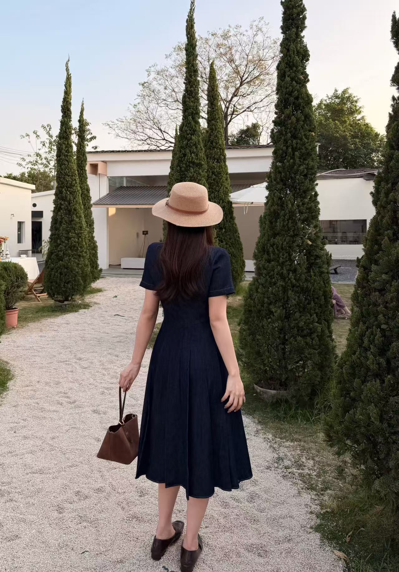 L0WEW刺繍ロゴ入りデニムドレス【50％割引+送料無料】