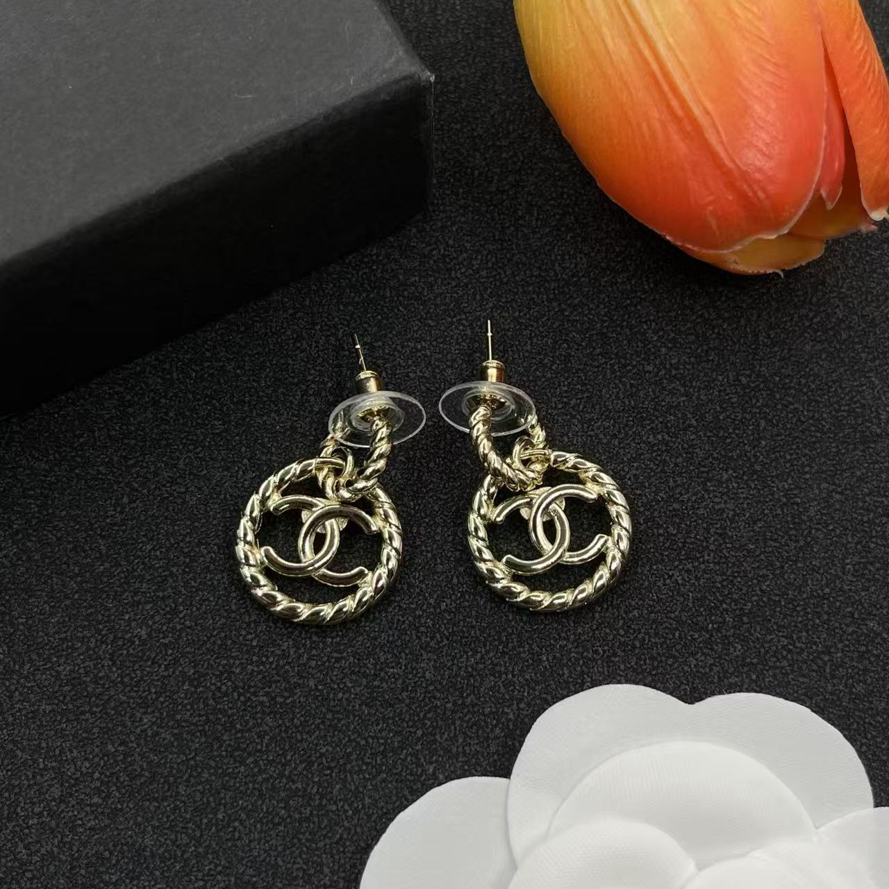 CHANE1 ダブルC ヘンプロープピアス【50％割引+送料無料】